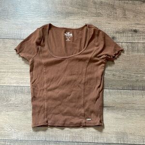 S Hollister Cropped Short-Sleeved Brown Seamed Top